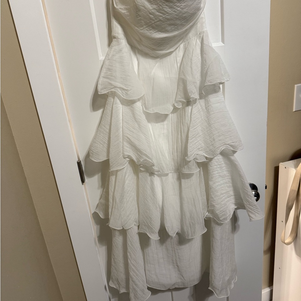 Elegant White Strapless Ruffle Dress